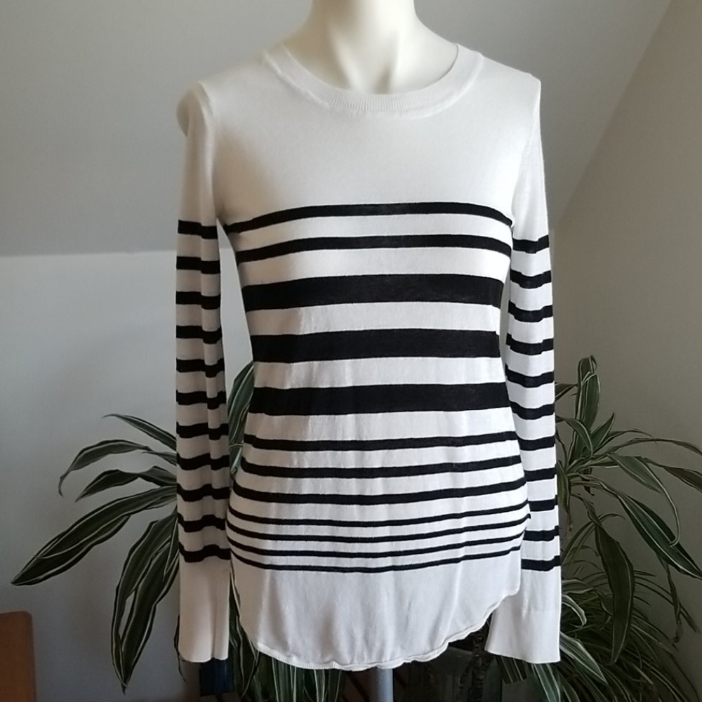 Splendid Linen/Rayon blend Striped longsleeve Top